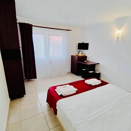 Casa Therapi 게스트하우스 Două Mai