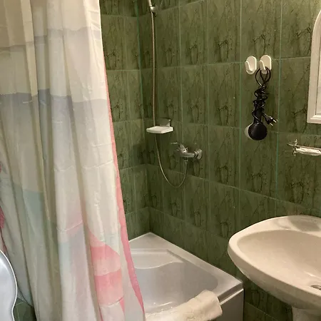 Casa Therapi 게스트하우스 Două Mai